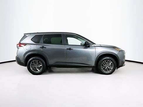 Used 2023 Nissan Rogue S image 10