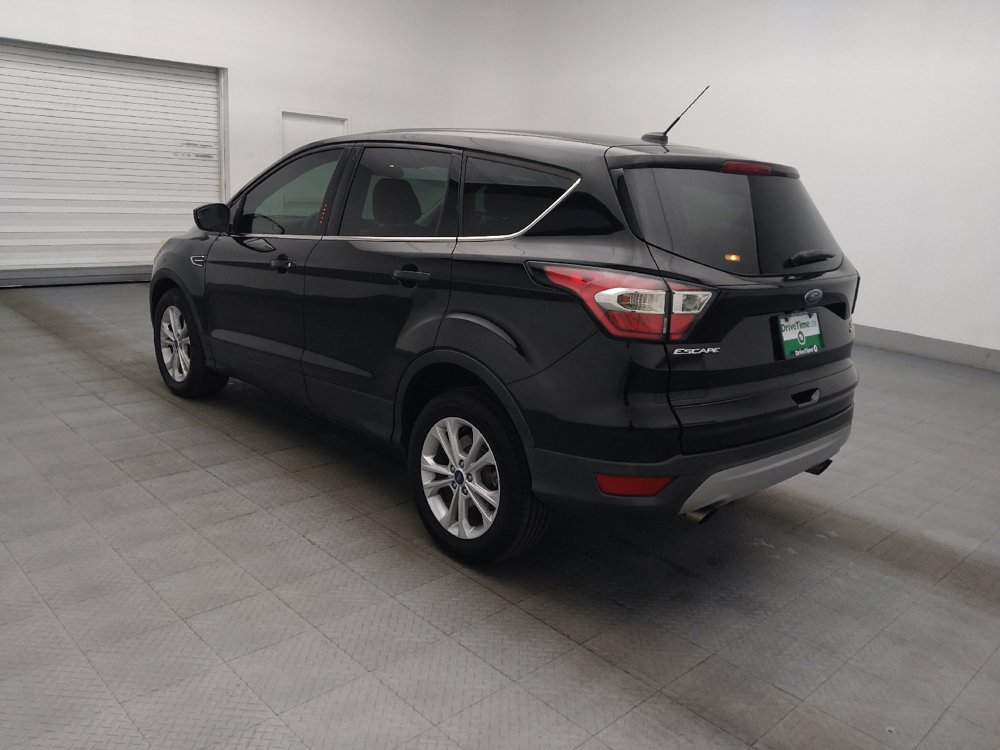 Used 2017 Ford Escape SE FWD image 3