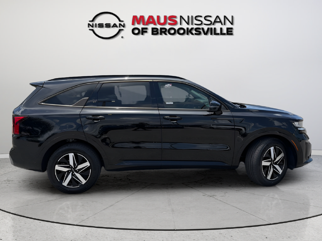 Used 2023 Kia Sorento EX FWD image 9