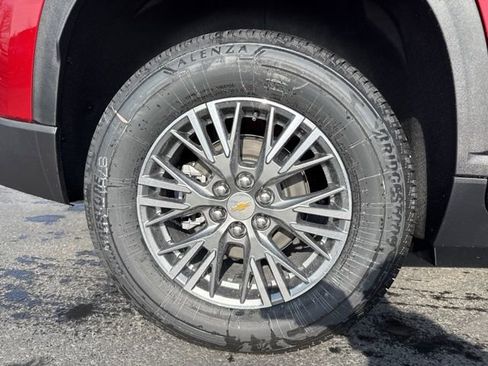 New 2026 Chevrolet Traverse LT w/ Driver Confidence Package image 9