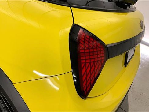 Certified 2025 MINI Cooper S image 28