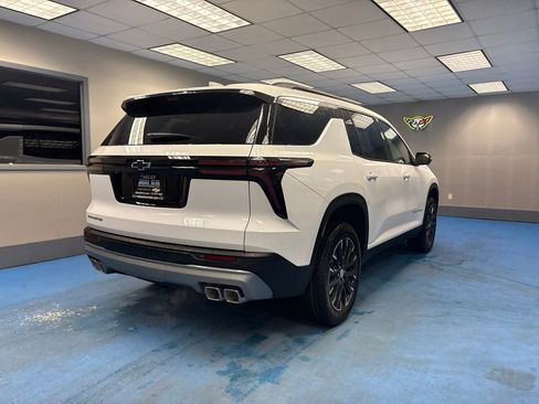 New 2026 Chevrolet Traverse LT FWD image 2