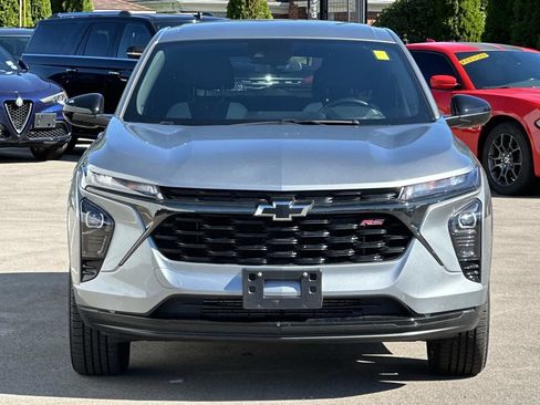 Used 2024 Chevrolet Trax RS w/ Driver Confidence Package FWD image 9