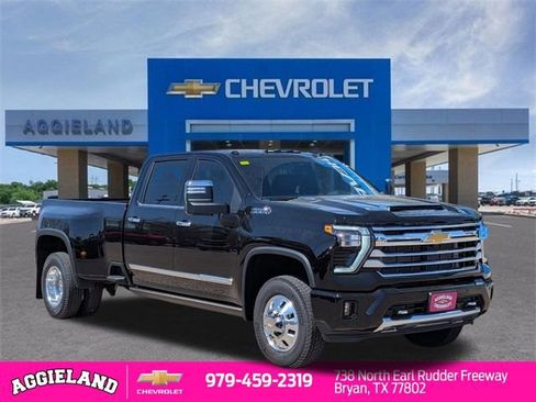 New 2026 Chevrolet Silverado 3500 High Country w/ High Country Premium Package AWD/4WD image 3