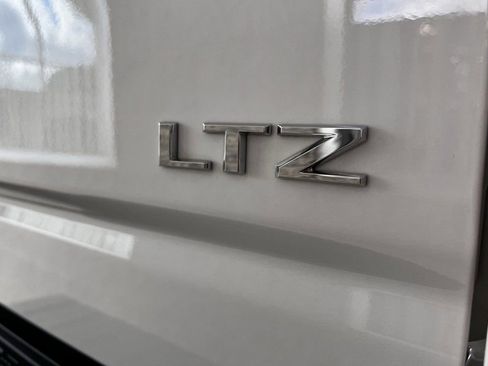 Used 2023 Chevrolet Silverado 2500 LTZ w/ LTZ Convenience Package image 15