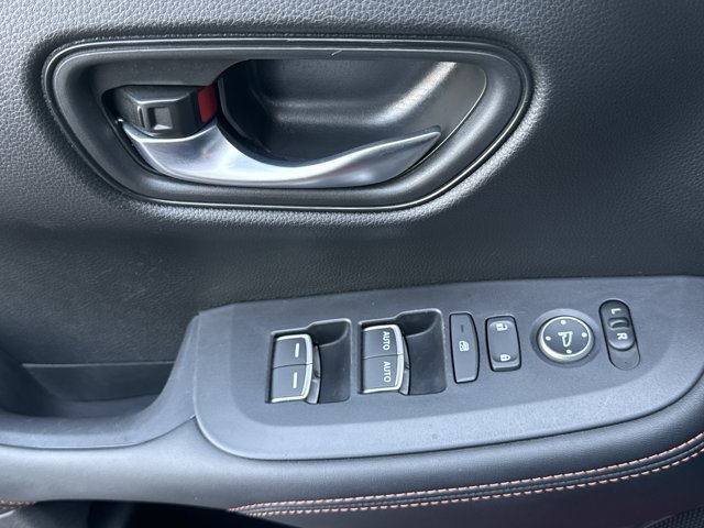 Used 2025 Honda HR-V Sport image 14