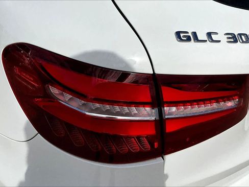 Used 2019 Mercedes-Benz GLC 300 image 29