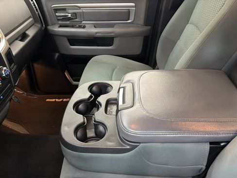 Used 2014 RAM 1500 Classic SLT RWD image 26