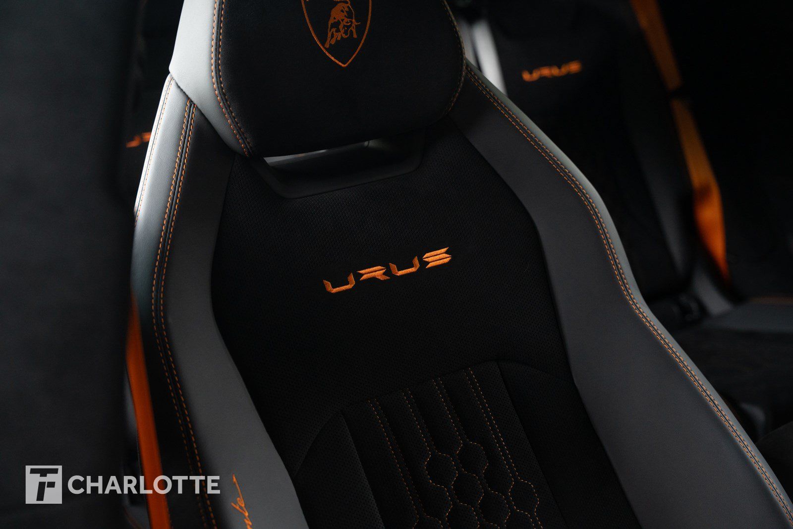 Used 2023 Lamborghini Urus Performante AWD/4WD image 33