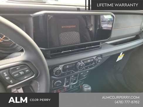 New 2025 Jeep Gladiator Mojave w/ Safety Group AWD/4WD image 22