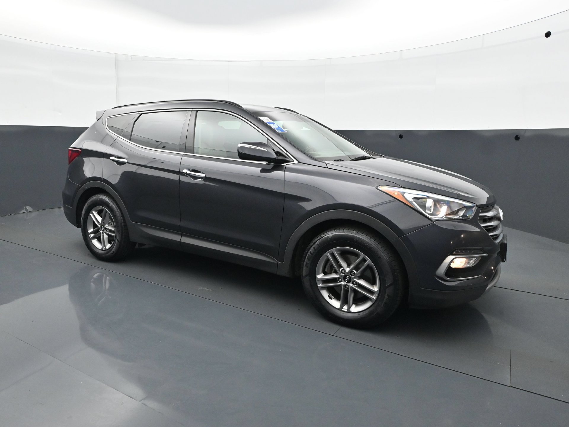 Used 2018 Hyundai Santa Fe Sport w/ 2.4L Value Package 02 FWD image 9