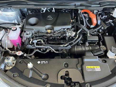 Used 2024 Toyota Sienna LE AWD/4WD image 24