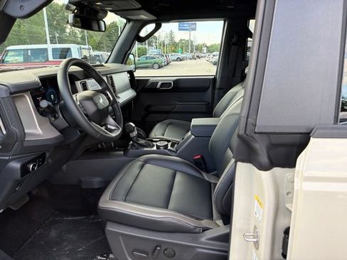 New 2026 Ford Bronco Outer Banks w/ Sasquatch Package AWD/4WD image 11