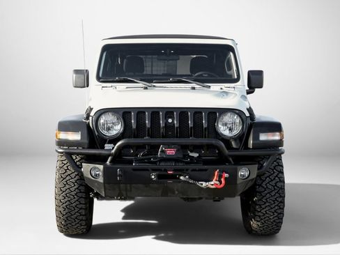Used 2022 Jeep Wrangler Sport AWD/4WD image 3
