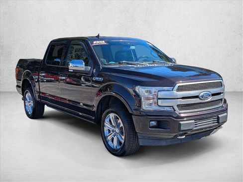 Used 2018 Ford F150 Platinum w/ Equipment Group 701A Luxury image 3