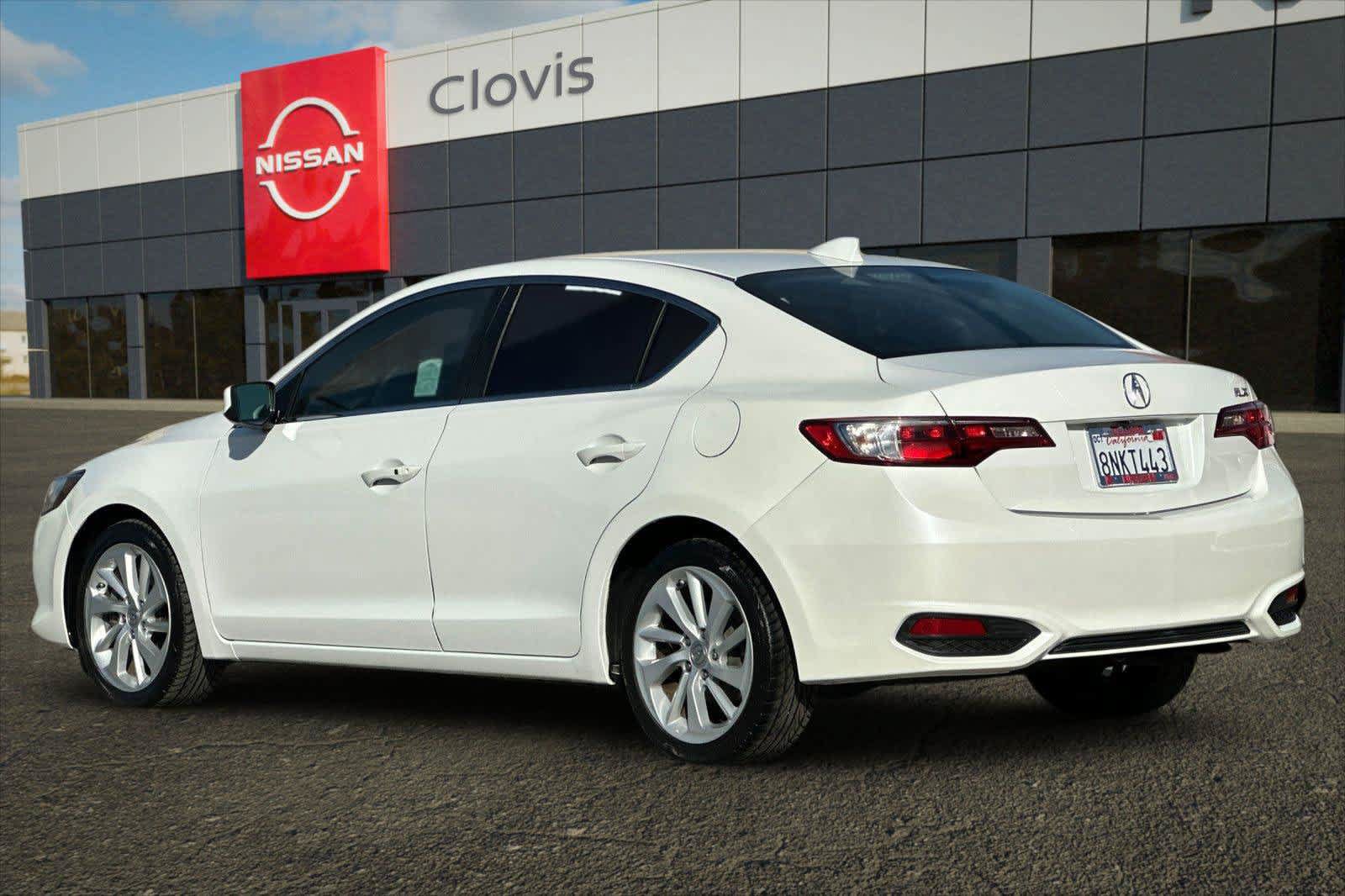 Used 2017 Acura ILX FWD image 6