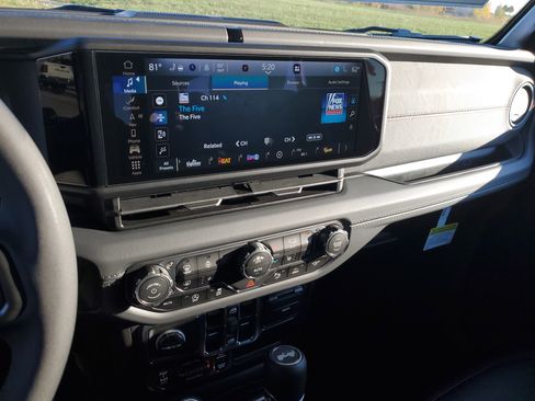 New 2026 Jeep Wrangler Unlimited Rubicon image 25