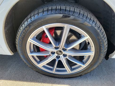 Certified 2024 Audi Q5 e Premium Plus w/ Premium Plus Package image 18