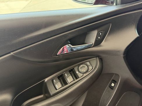 Used 2018 Chevrolet Volt LT w/ LT Driver Confidence Package FWD image 17