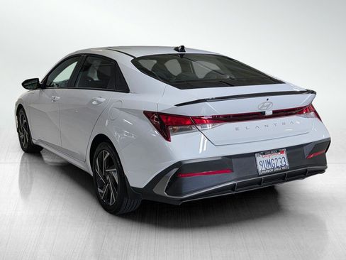 Certified 2025 Hyundai Elantra Sport FWD image 5