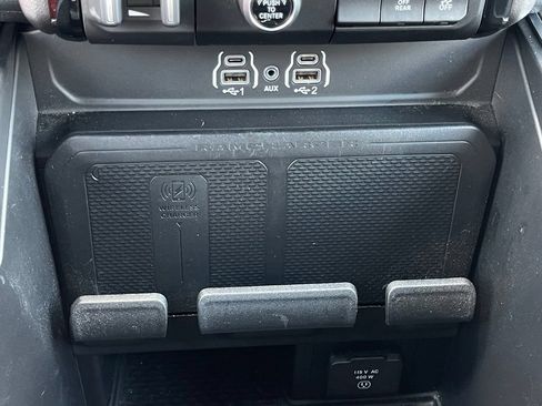 Used 2025 RAM 1500 Big Horn AWD/4WD image 35