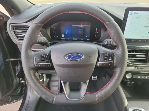 Used 2024 Ford Escape ST-Line w/ Tech Pack #1 image 22