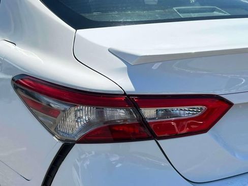Used 2019 Toyota Camry SE FWD image 15