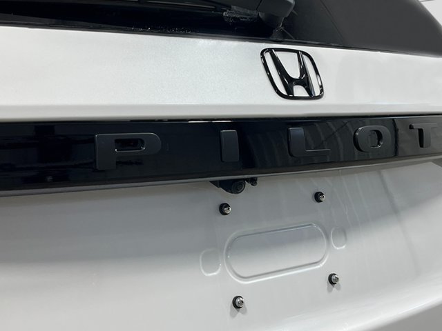 New 2026 Honda Pilot Touring image 9