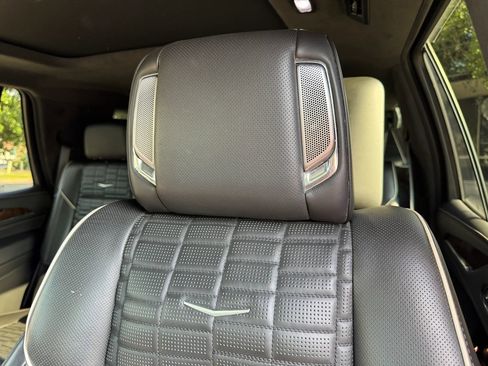 Used 2022 Cadillac Escalade Sport Platinum w/ LPO, ONYX Package AWD/4WD image 39