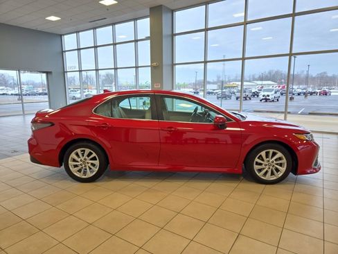 Certified 2023 Toyota Camry LE image 6