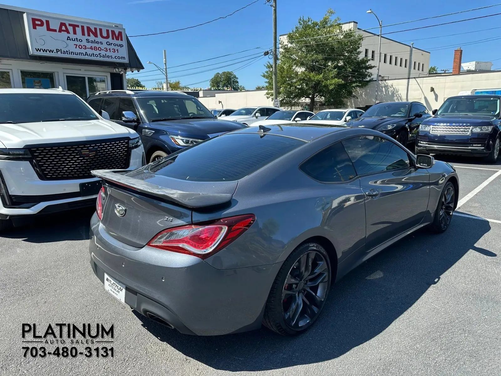 Used 2015 Hyundai Genesis 3.8 RWD image 5