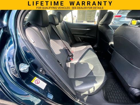 Used 2018 Toyota Camry SE FWD image 23