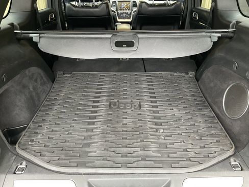 Used 2015 Jeep Grand Cherokee Overland image 47