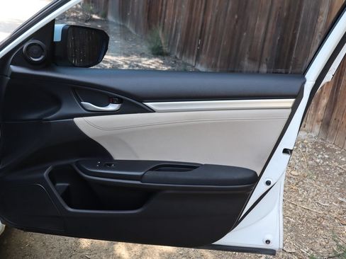 Used 2016 Honda Civic EX-T image 26
