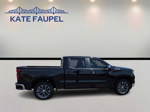 Used 2023 Chevrolet Silverado 1500 LT w/ Z71 Off-Road Package AWD/4WD image 8