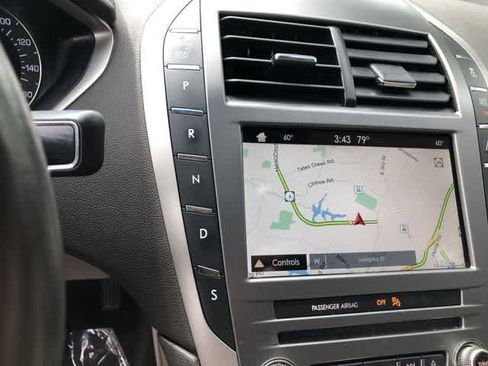 Used 2019 Lincoln MKZ Reserve FWD image 31