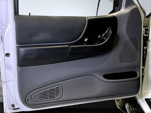 Used 2011 Ford Ranger XLT w/ Bright Trim Group image 18