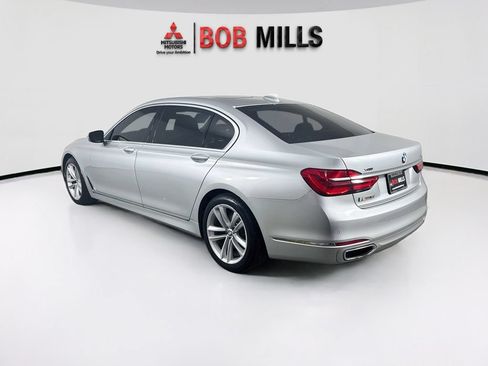 Used 2018 BMW 750i xDrive AWD/4WD image 5
