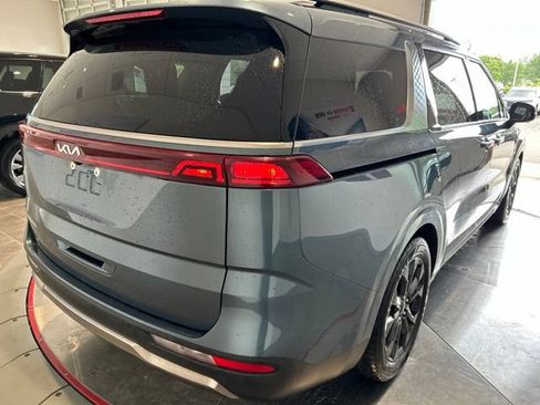 Used 2024 Kia Carnival SX FWD image 7