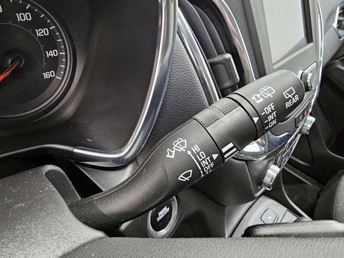 Used 2022 Chevrolet Equinox LT image 38