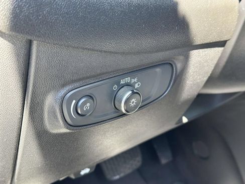 Used 2024 Chevrolet Equinox LT AWD/4WD image 17