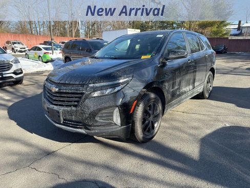 Certified 2022 Chevrolet Equinox LT image 1