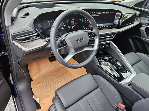 New 2025 Audi Q5 Premium Plus image 9