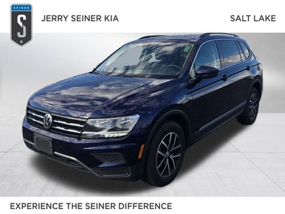 Used 2021 Volkswagen Tiguan SE w/ Panoramic Sunroof Package