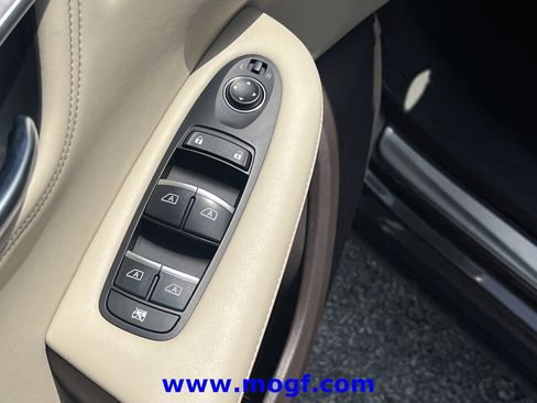 Used 2019 INFINITI QX50 Essential w/ Sensory Package AWD/4WD image 19