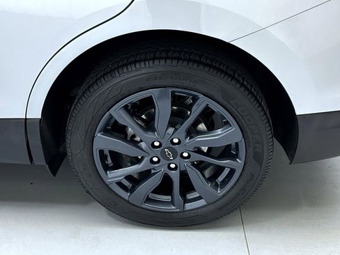 Used 2022 Chevrolet Equinox RS w/ Infotainment Package image 22