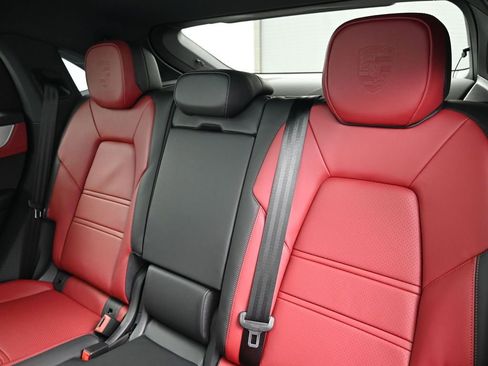 New 2026 Porsche Cayenne Coupe image 6