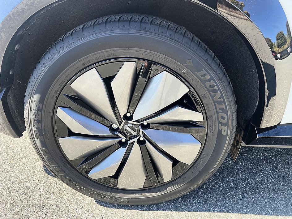 Certified 2025 Nissan Ariya FWD image 11