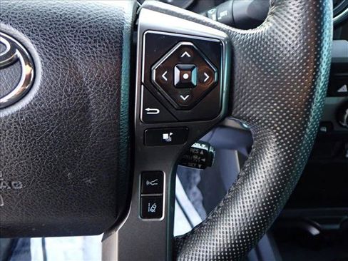 Used 2020 Toyota Tacoma TRD Off-Road image 14