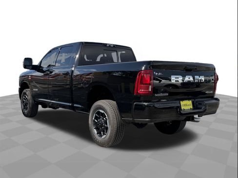 Used 2025 RAM 2500 Laramie AWD/4WD image 3
